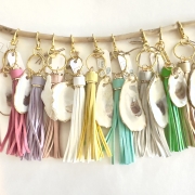 Oyster shell tassel keychains 
